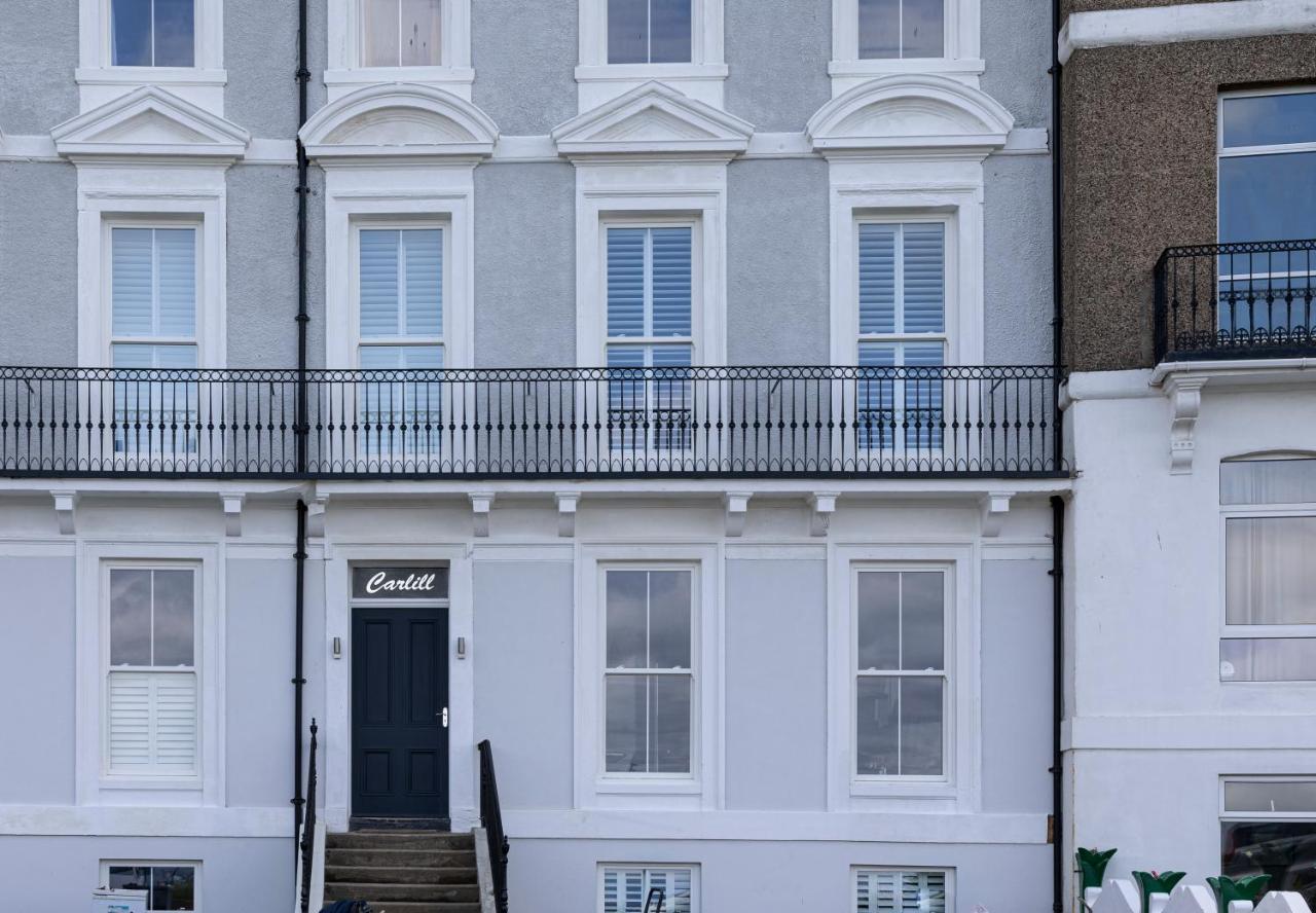 Sapphire Seas Whitby Apartment ภายนอก รูปภาพ