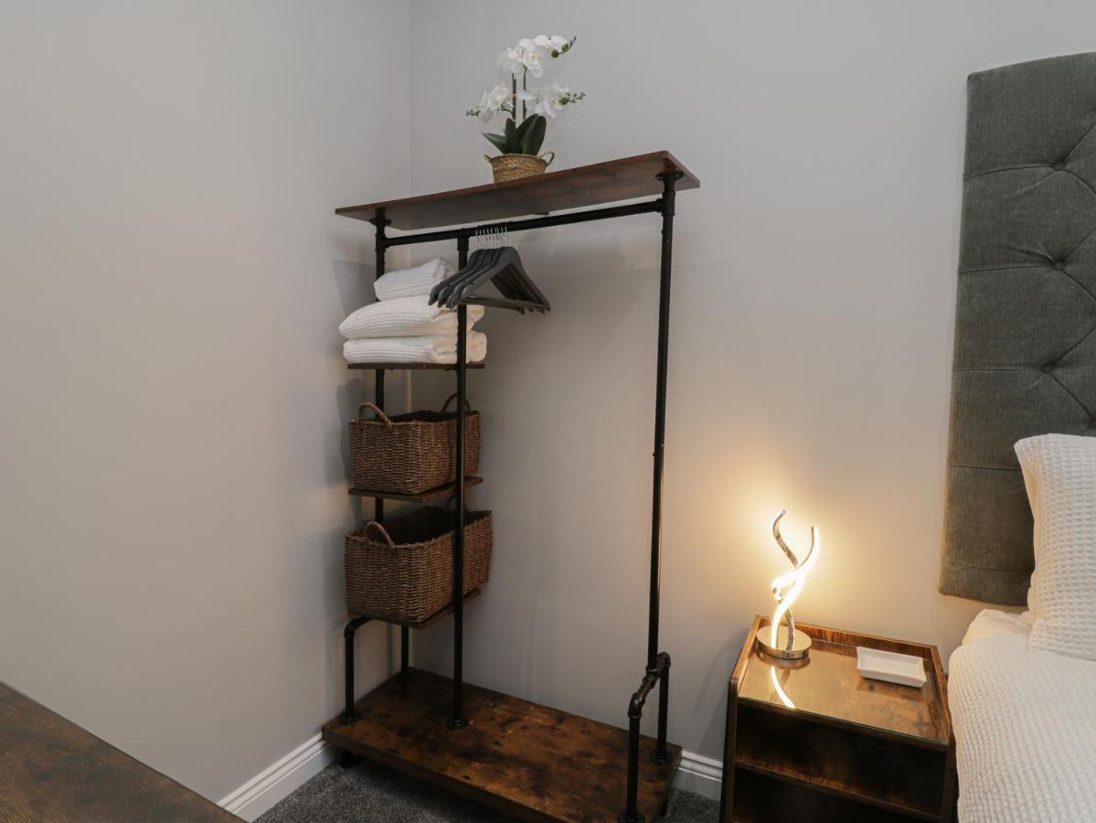 Sapphire Seas Whitby Apartment ภายนอก รูปภาพ